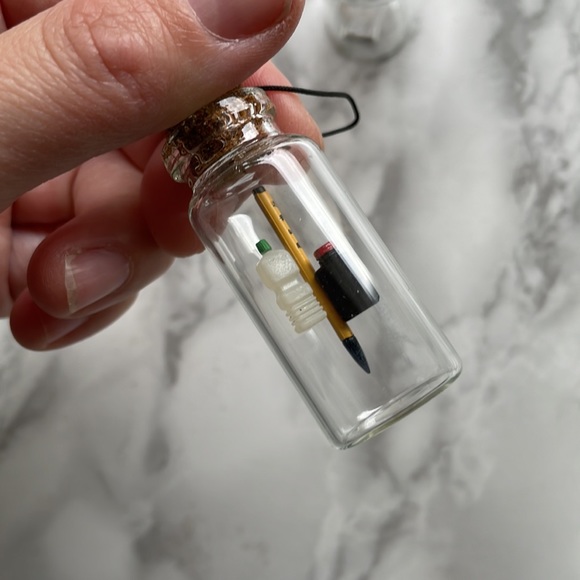 Miniature art supply bottle keychains - drawing and calligraphy - Picture 4 of 5